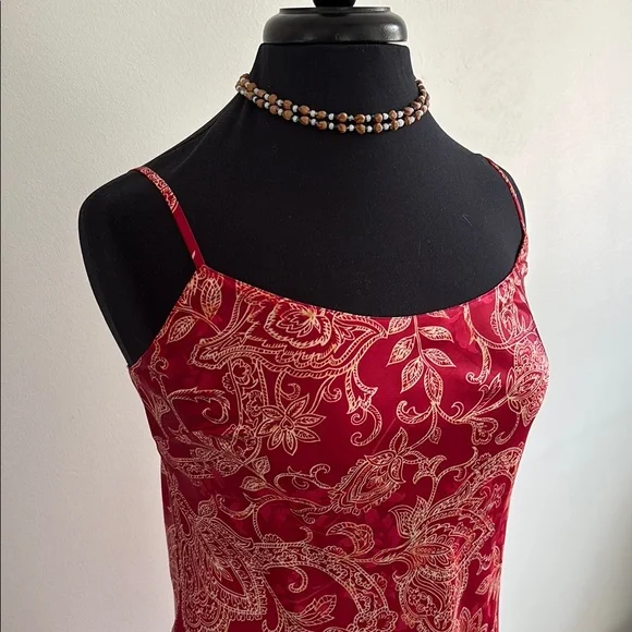 August Silk Red and Gold Paisley Top - Picture 3 of 10
